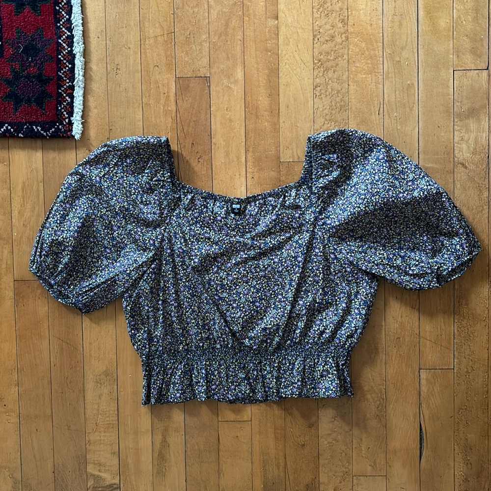 Uniqlo Floral Puff Sleeve Top M NWT